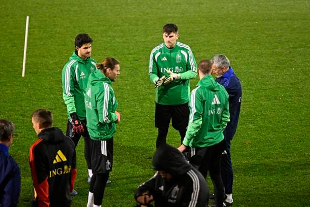 Belgium v Liechtenstein - FIFA World Cup, WM, Weltmeisterschaft, Fussball 2026 UEFA Qualifier - Media Activities 16 11 2025 ILIEGE, BELGIUM - NOVEMBER 16 : Lammens Senne goalkeeper of Belgium, Vandevoordt Maarten goalkeeper of Belgium pictured during a training session of the Belgian National Football team prior to the FIFA World Cup 2026 European Qualifiers match between Belgium and Liechtenstein on November 16, 2025 in Liege, Belgium, 16 11 2025 Liege Belgium  Copyright: xTomasxSiskx
