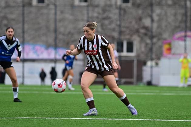 Soccer I Women I Season 2025 2026 I Regionalliga Nord I 10 Matchday I FC St Pauli Hamburger SV U20 I 16 11 2025 Merle Oppenheim 4, FC St Pauli Hamburg Stadion an der Feldstraße Hamburg Germany Copyright: xLobeca FelixxSchlikisx