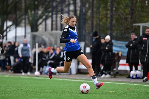 Soccer I Women I Season 2025 2026 I Regionalliga Nord I 10 Matchday I FC St Pauli Hamburger SV U20 I 16 11 2025 Lucy Schwark 21, Hamburger SV U20 Hamburg Stadion an der Feldstraße Hamburg Germany Copyright: xLobeca FelixxSchlikisx