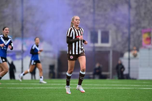 Soccer I Women I Season 2025 2026 I Regionalliga Nord I 10 Matchday I FC St Pauli Hamburger SV U20 I 16 11 2025 Annie Mcintosh Kingman 14, FC St Pauli Hamburg Stadion an der Feldstraße Hamburg Germany Copyright: xLobeca FelixxSchlikisx