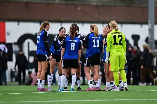 Soccer I Women I Season 2025 2026 I Regionalliga Nord I 10 Matchday I FC St Pauli Hamburger SV U20 I 16 11 2025 Hamburger SV U20 Women together Hamburg Stadion an der Feldstraße Hamburg Germany Copyright: xLobeca FelixxSchlikisx