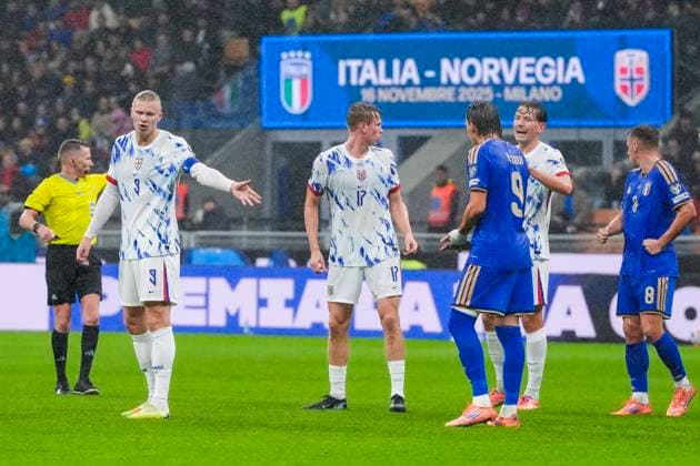 Football, World Cup qualification Italy Norway Milan, Italy 20251116 Erling Braut Haaland, Torbjorn Heggem and Sander Berge during the World Cup qualifying match in football between Norway and Italy at San Siro Photo Lise Aserud NTB Milano Italy EDITORIAL USE ONLY RESTRICTED USE FOR BETTING COMPANIES  Copyright: xLisexAserudxx xNTBx