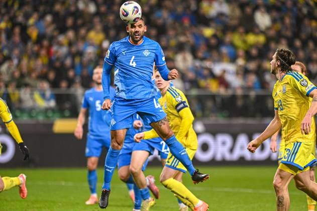 Warszawa 16.11.2025. Pilka nozna Eliminacje Mistrzostw Swiata 2026 kolejka 10 mecz : Ukraina -Islandia --- Football 2026 FIFA World Cup, WM, Weltmeisterschaft, Fussball qualifiers round 10 match : Ukraine - Iceland nz Victor Palsson Fot. Kai Taller Arena Akcji NEWSPIX.PL --- newspix.pl 