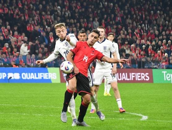 Albania v England - FIFA World Cup, WM, Weltmeisterschaft, Fussball European Qualifiers TIRANA, ALBANIA — NOVEMBER 16: Albania’s Qazim Laci (14) battles for the ball against England’s Jarrod Bowen (20) during the 2026 FIFA World Cup European Qualifiers match between Albania and England at the National Arena in Tirana, Albania on November 16, 2025. Olsi Shehu Anadolu Tirana Albania. Editorial use only. Please get in touch for any other usage.  Copyright: x2025xAnadoluxOlsixShehux