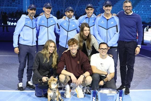 November 16, 2025, Turin, Piedmont, Italy: JANNIK SINNER of Italy with his girlfriend LAILA HASANOVIC during the Trophy Ceremony following the Men s Singles final of the ATP, Tennis Herren Tennis Finals in Turin, Italy. Turin Italy - ZUMAc179 20251116_zep_c179_080 Copyright: xMickaelxChavetx