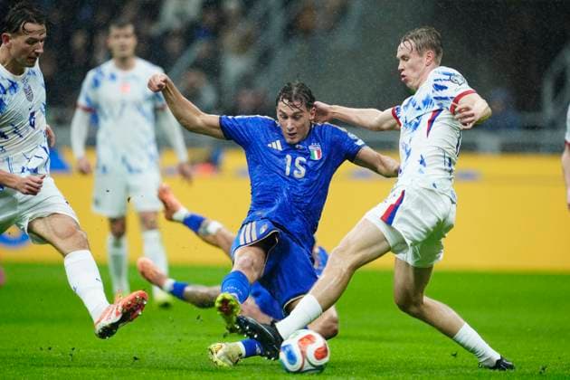 Pio Esposito (Italy) scores his team s first goal, FIFA World Cup, WM, Weltmeisterschaft, Fussball 2026 Qualifier, Italy v Norway, San Siro Stadium, November 16, 2025, Milan, Italy.