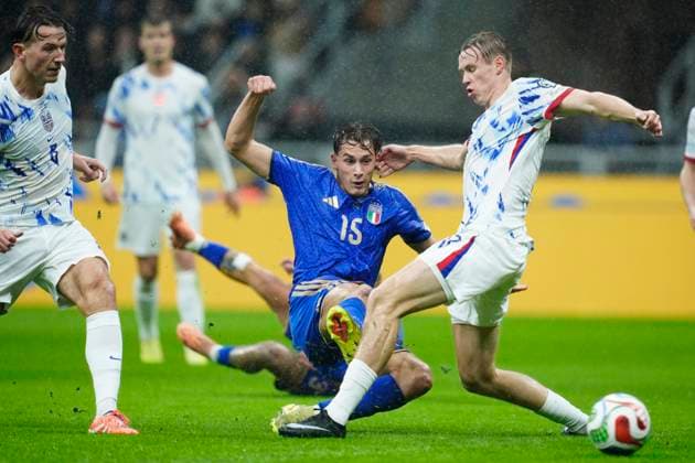 Pio Esposito (Italy) scores his team s first goal, FIFA World Cup, WM, Weltmeisterschaft, Fussball 2026 Qualifier, Italy v Norway, San Siro Stadium, November 16, 2025, Milan, Italy.