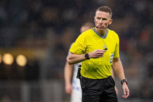 251116 Referee Alejandro Hernandez during the FIFA World Cup Qualifier football match between Italy and Norway on November 16, 2025 in Milan Photo Vegard Grott BILDBYRAN kod VG VG0836 bbeng fotball football soccer fotboll fifa world cup qualifiers european qualifiers 2026 uefa world cup qualifiers vm kvalifisering vm kvalik vm kval norway italien italia italy milano  Copyright: VEGARDxGRoTT BB251116VG076
