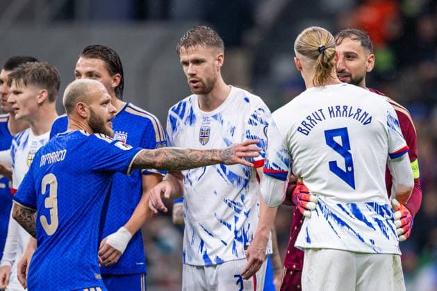 251116 Federico Dimarco and goalkeeper Gianluigi Donnarumma of Italy, Kristoffer Ajer and Erling Braut Haaland of Norway during the FIFA World Cup Qualifier football match between Italy and Norway on November 16, 2025 in Milan Photo Vegard Grott BILDBYRAN kod VG VG0836 bbeng fotball football soccer fotboll fifa world cup qualifiers european qualifiers 2026 uefa world cup qualifiers vm kvalifisering vm kvalik vm kval norge norway italien italia italy milano  Copyright: VEGARDxGRoTT BB251116VG094