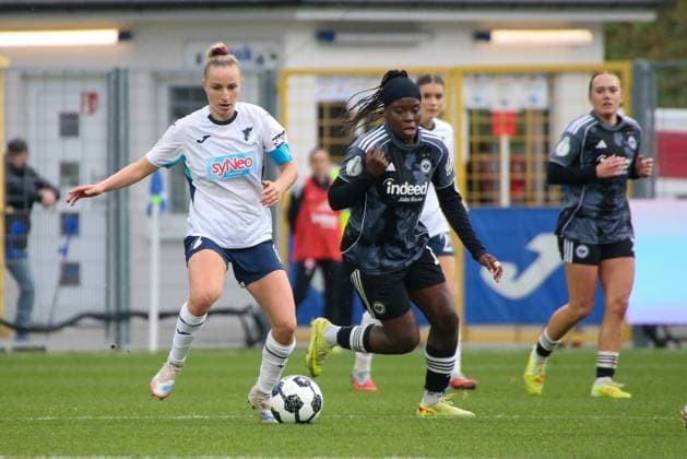 16 11 2025, xgrfx, Fußball DFB Pokal Frauen Achtelfinale , TSG Hoffenheim Eintracht Frankfurt v l Vanessa Diehm TSG Hoffenheim , Nicole Anyomi Eintracht Frankfurt DFL DFB REGULATIONS PROHIBIT ANY USE OF PHOTOGRAPHS as IMAGE SEQUENCES and or QUASI VIDEO Dietmar Hopp Stadion