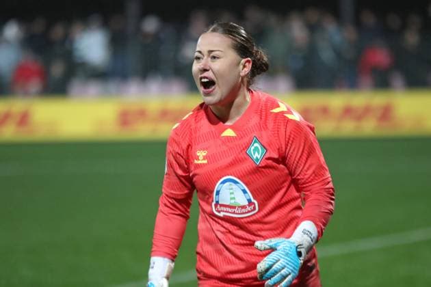 DFB Pokal Women RB Leipzig SV Werder Bremen 16 11 2025 Goalkeeper Mariella El Sherif 39, Werder Bremen , Portrait Football, DFB Pokal Women, Season 2025 2026, Round of 16 RB Leipzig vs SV Werder Bremen on 16 11 2025, Training Center Cottaweg, Leipzig DFB REGULATIONS PROHIBIT ANY USE OF PHOTOGRAPHS AS IMAGE SEQUENCES AND OR QUASI VIDEO Copyright: xBEAUTIFULxSPORTS JanxKaeferx