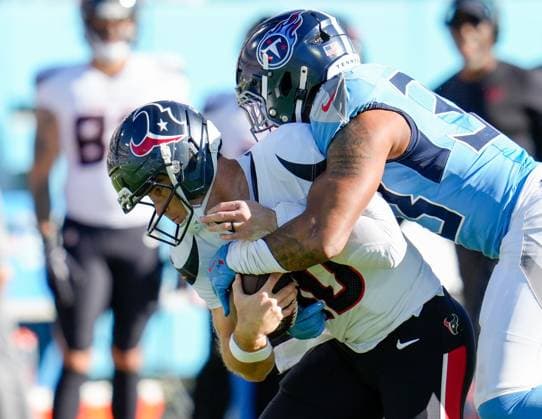 November 16, 2025, Nashville, Tennessee, USA: Texans quarterback DAVIS MILLS (10) is tackled on a carry during an NFL, American Football Herren, USA game between the Tennessee Titans and the Houston Texans on November 16, 2025 in Nashville, Tennessee. The Texans won, 16-13. Nashville USA - ZUMAc201 20251116_zap_c201_058 Copyright: xScottxColemanx