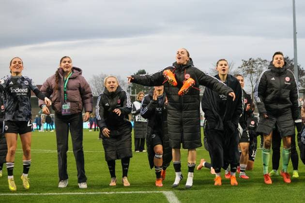 Sinsheim, Germany 16 November 2025 DFB Pokal Women 1 8 Final 2025 2026 TSG 1899 Hoffenheim vs Eintracht Frankfurt In the picture from left Ereleta Memeti SGE , goalkeeper Sophia Winkler SGE , Rebecka Blomqvist SGE , Laura Freigang SGE , Noemi Ivelj SGE and goalkeeper Lina Altenburg SGE during the final celebration after the victory against TSG Hoffenheim and the guaranteed entry into the DFB Cup quarterfinals DFB regulations prohibit any use of photographs as image sequences and or quasi video Dietmar Hopp Stadion Baden Württemberg Copyright: xFotostandx xFantinix