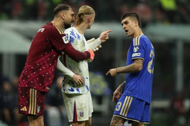 CALCIO - FIFA Mondiali - Qualifiers - Italy vs Norway Rome, Italy November 3, 2025: Erling Haaland of Norway argue with Gianluca Mancini of Italy during the Serie A Enilive 2025-2026 football matchday 10, between SS Lazio vs Cagliari Calcio at Olympic Stadium. Milan Italy  Copyright: xIPAxSport ABACAx