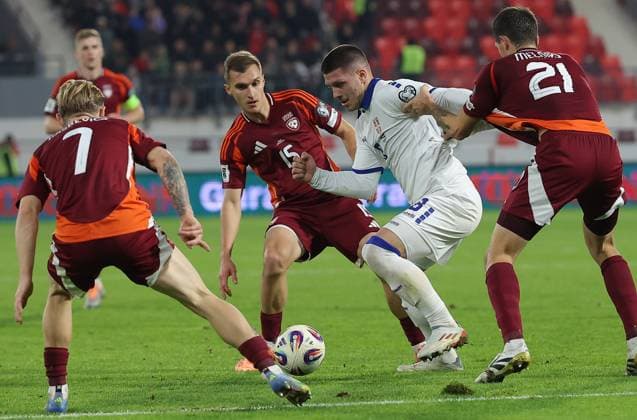 Serbia vs Latvia, Group K World Cup 2026 European Qualifiers Leskovac, Serbia. 16th Nov, 2025. Serbia s Luka Jovic during Group K World Cup 2026 European Qualifiers football match between Serbia and Latvia on November 16. 2025. in Leskovac, Serbia. Leskovac Serbia Copyright: xPedjaxMilosavljevic STARSPORTx