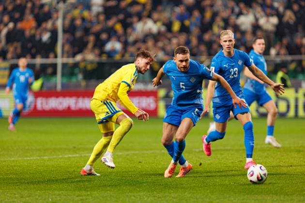 Vladyslav Vanat and Sverrir Ingi Ingason seen during World Cup 2026 European qualification game between national teams of Ukraine and Iceland (Ernest Kolodziej Ball Raw Images) Warsaw Polish Army Stadium Poland Copyright: xErnestxKolodziejx ernestkolodziej_ukraine_iceland_2526-079