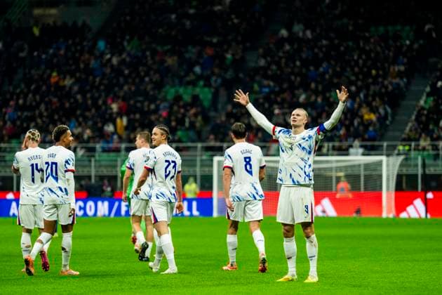 Football, World Cup qualification Italy Norway Milan, Italy 20251116 Norway s Erling Braut Haaland celebrates after the 1 3 goal during the World Cup qualifying match between Norway and Italy at San Siro Photo Fredrik Varfjell NTB Milano Italy EDITORIAL USE ONLY RESTRICTED USE FOR BETTING COMPANIES  Copyright: xFredrikxVarfjellx xNTBx