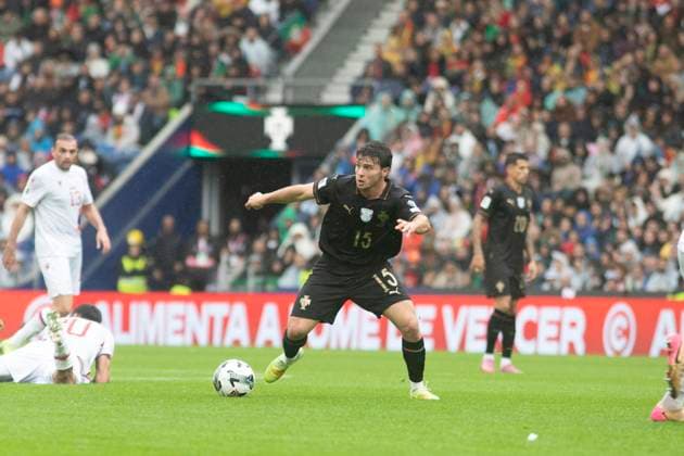 November 16, 2025, Porto, Porto, Portugal, Portugal: The 2026 World Cup Qualifiers match between Portugal and Armenia at Estadio do Dragao on November 16, 2025 in Porto, Portugal. ( Pximages) Porto Portugal - ZUMAp175 20251116_zsa_p175_051 Copyright: xSergioxMendesx