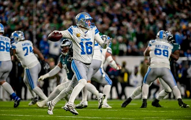 NFL, American Football Herren, USA 2025: Lions V Eagles NOV 16 November 16, 2025, Philadelphia, Pa, USA: Detroit Lions quarterback Jared Goff (16) makes a pass during the NFL football matchup between the Detroit Lions and the Philadelphia Eagles at Lincoln Financial Field in Philadelphia, Pennsylvania on November 16, 2025. Scott Serio Cal Media(Credit Image: Scott Serio Cal Sport Media) Philadelphia Pa USA EDITORIAL USE ONLY Copyright: xx ZUMA-20251116_faf_cs17_017.jpg ScottxSeriox csmphotothree444270