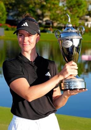 BELLEAIR, FL - NOVEMBER 16: LPGA, Golf Damen player Linn Grant poses for a photo with the trophy after winning The Annika driven by Gainbridge at Pelican on November 16, 2025, at the Pelican Golf Club in Belleair, Florida. (Photo by Brian Spurlock Icon Sportswire). GOLF: NOV 16 LPGA The ANNIKA EDITORIAL USE ONLY Icon251116102