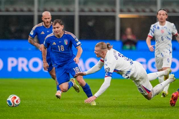 Football, World Cup qualification Italy Norway Milan, Italy 20251116 Erling Braut Haaland during the World Cup qualifying match in football between Norway and Italy at San Siro Photo Lise Aserud NTB Milano Italy EDITORIAL USE ONLY RESTRICTED USE FOR BETTING COMPANIES  Copyright: xLisexAserudx xNTBx