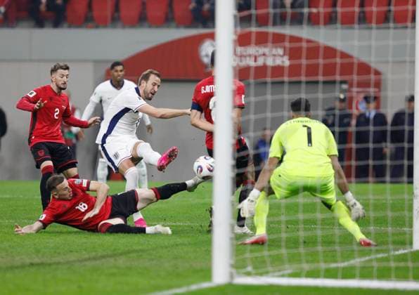 Group K European qualification football match between Albania and England in Tirana, Albania. - 15 November 2025. Harry Kane (C) of England (C) scores during the FIFA World Cup, WM, Weltmeisterschaft, Fussball 2026 European qualification football match between Albania and England at the Air Albania stadium in Tirana, on November 16, 2025. TIRANA ALBANIA Copyright: xMALTONxDIBRAx