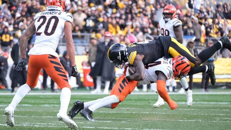 Nov 16, 2025: DK Metcalf 4 during the 2025 Steelers vs Bengals game in Pittsburgh, PA. CSM Pittsburgh USA - ZUMAcp5_ 20251116_faf_cp5_357 Copyright: xJasonxPohuskix
