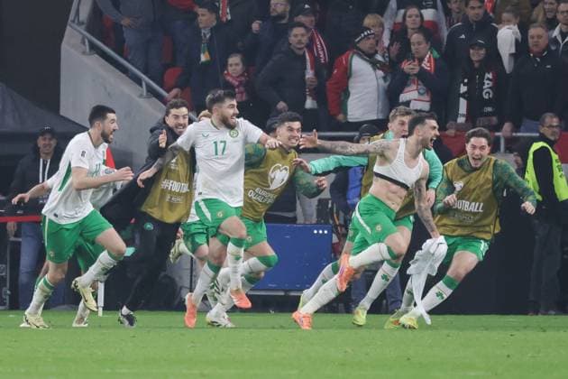 (251117) -- BUDAPEST, Nov. 17, 2025 -- Troy Parrott (2nd R) of Ireland celebrates with teammates after the FIFA World Cup, WM, Weltmeisterschaft, Fussball 2026 European qualifiers football match between Hungary and Ireland in Budapest, Hungary, on Nov. 16, 2025. (Photo by Xinhua) (SP)HUNGARY-BUDAPEST-FOOTBALL-2026 WORLD CUP EUROPEAN QUALIFIERS-HUNGARY VS IRELAND AttilaxVolgyi 