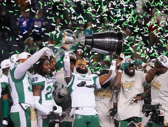 November 16, 2025, Winnipeg, Mb, CANADA: Saskatchewan Roughriders celebrate their win over the Montreal Alouettes in the 112th CFL Grey Cup, in Winnipeg on Sunday, Nov. 16, 2025. Canada News - November 16, 2025  - ZUMAc35_ 20251116_zaf_c35_162 Copyright: xDarrylxDyckx