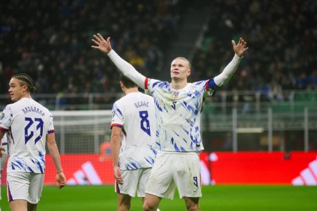 Qualifying match for the 2026 FIFA World Cup, WM, Weltmeisterschaft, Fussball Group I, between Italy and Norway Goal the Erling Haaland (Norway) During the November 16, 2025, football match between Italy and Norway in the Group I World Cup Qualifiers at the San Siro Stadium in Milan. Milano Stadio San Siro Lombardia italia Copyright: xFABIOxSASSO FPAxFabioxSasso FPAx Italia Norvegia2025_11_16Fabio Sasso2590