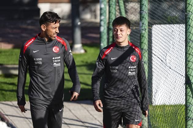 Ahead of Turkiye v Spain - FIFA World Cup, WM, Weltmeisterschaft, Fussball 2026 Qualifying match ISTANBUL, TURKIYE – NOVEMBER 17: Irfan Can Kahveci and Arda Guler (R) of Turkiye attend a training session ahead of the 2026 FIFA World Cup European Qualifiers Group E sixth and final match between Turkiye and Spain at Turkish Football Federation Hasan Dogan National Teams Camp and Training Facilities in Istanbul, Turkiye on November 18, 2025. Agit Erdi Ulukaya Anadolu Istanbul Turkey. Editorial use only. Please get in touch for any other usage.  Copyright: x2025xAnadoluxAgitxErdixUlukayax