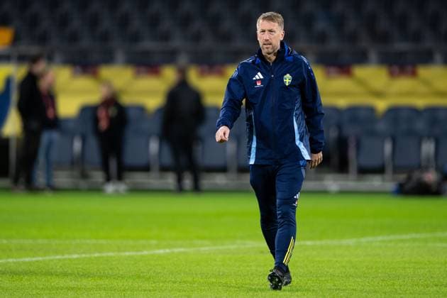 251117 Head coach Graham Potter of the Swedish men s national football team during a training session on November 17, 2025 in Stockholm Photo Jesper Zerman BILDBYRAN kod JZ JZ0647 fotboll football soccer fotball vm kval kval fifa world cup qualifier qualifier träning practice training sverige sweden sverige a bbeng  Copyright: JESPERxZERMAN BB251117JZ004