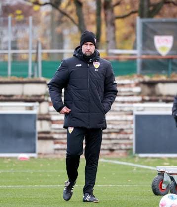 17 11 25 VfB Stuttgart Training Germany, Stuttgart, 17 11 2025, Football, Bundesliga, Season 2025 2026, VfB Stuttgart Training Sebastian Hoeneß Trainer