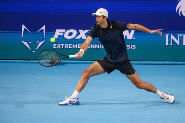 TENNIS - Internazionali di Tennis - ATP, Tennis Herren Challenger Bergamo Alexander DONSKI (BUL) during ATP Challenger Bergamo, International Tennis match in Bergamo, Italy, November 17 2025 Bergamo Italy  Copyright: xIPAxSport ABACAx