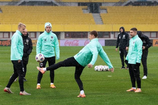 Football, World Cup qualifiers, Austrian national team, Training