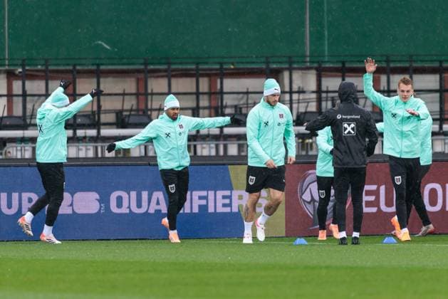 SOCCER - FIFA WC quali, AUT vs BIH VIENNA,AUSTRIA,17.NOV.25 - FIFA World Cup, WM, Weltmeisterschaft, Fussball 2026, European Qualifiers, group stage, OEFB international match, Länderspiel, Nationalmannschaft Austria vs Bosnia and Herzegovina, preview, training AUT. Image shows Marko Arnautovic and the team of AUT. GEPAxpictures xArminxRauthner