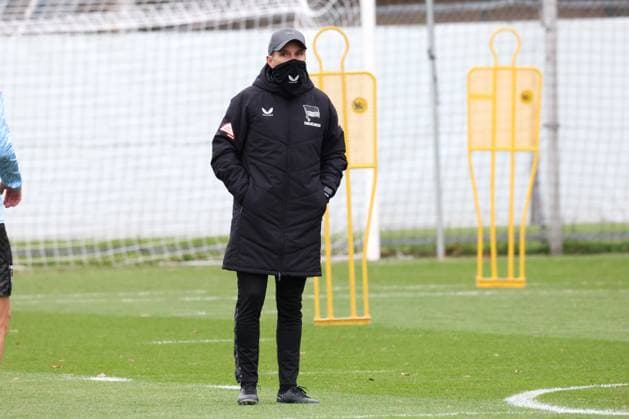 DEU, DFL, 2 FBL Hertha BSC, Training, 17 11 2025, Sportforum, Berlin, DEU, DFL, 2 FBL Hertha BSC, Training, im Bild Cheftrainer Stefan Leitl Hertha BSC Berlin DFL regulations prohibit any use of Photographs as image sequences and or quasi video nordphotoxGmbHx xEngler nph00076