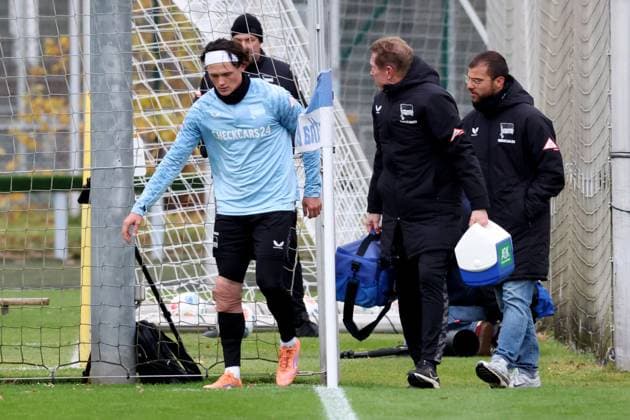 DEU, DFL, 2 FBL Hertha BSC, Training, 17 11 2025, Sportforum, Berlin, DEU, DFL, 2 FBL Hertha BSC, Training, im Bild Fabian Reese Hertha BSC Berlin 11 , verletzt DFL regulations prohibit any use of Photographs as image sequences and or quasi video nordphotoxGmbHx xEngler nph00076