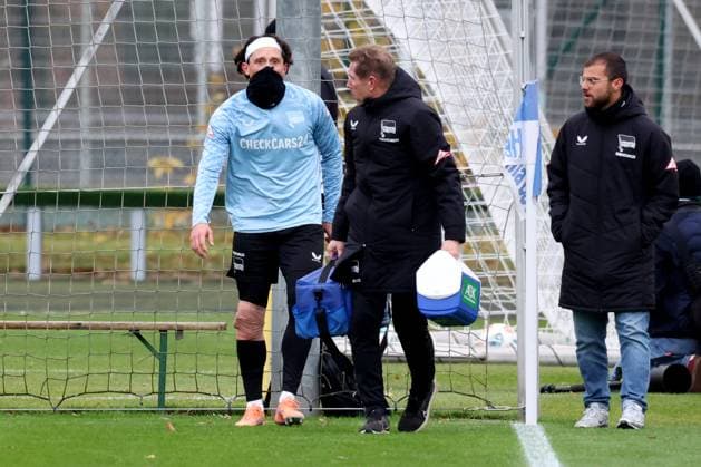 DEU, DFL, 2 FBL Hertha BSC, Training, 17 11 2025, Sportforum, Berlin, DEU, DFL, 2 FBL Hertha BSC, Training, im Bild Fabian Reese Hertha BSC Berlin 11 , verletzt DFL regulations prohibit any use of Photographs as image sequences and or quasi video nordphotoxGmbHx xEngler nph00076