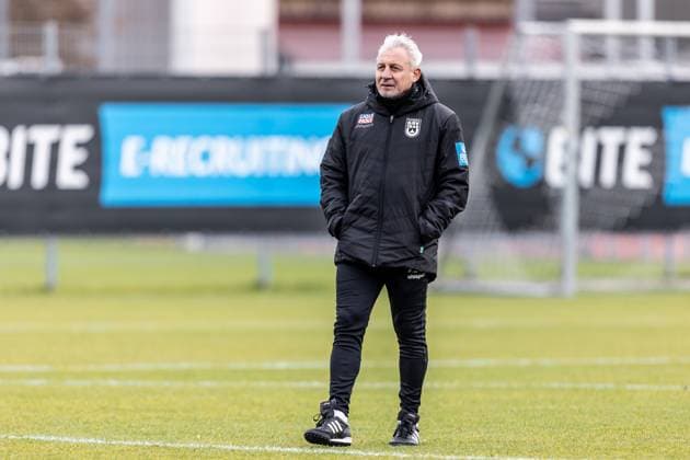 Football, 3rd division, SSV Ulm 1846, First training session with Pavel Dotchev