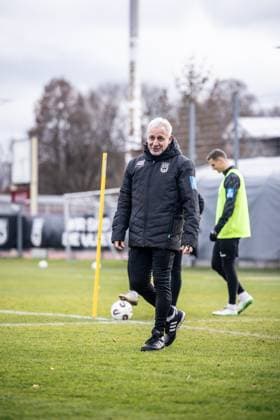 Football, Season 2025 2026, 3 Liga, Training ground at the Donaustadion, Public training SSV Ulm 1846 Football, 17 11 2025 17 11 2025, Football, Season 2025 2026, 3 Liga, Training ground at the Donaustadion, Public training SSV Ulm 1846 Football, first session of new head coach Pavel Dotchev SSV Ulm 1846 Football Photo Lucca Fundel Ulm Training ground at the Donaustadion Baden Württemberg Germany