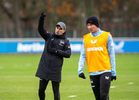 Soccer, Men, Season 2025 26, 2 Bundesliga, Hertha BSC, Training, f l Coach Stefan Leitl Hertha BSC , Paul Seguin Hertha BSC , 17 11 2025, Copyright: xSebastianxRäppold MatthiasxKochx