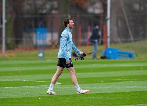 Soccer, Men, Season 2025 26, 2 Bundesliga, Hertha BSC, Training, Pascal Klemens Hertha BSC with a drone, 17 11 2025, Copyright: xSebastianxRäppold MatthiasxKochx