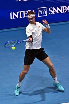 Tennis: ATP, Tennis Herren Challenger Internazionali Di Bergamo 2025 Milos Karol of Slovakia participates in the ATP Challenger Trofeo Faip-Perrel 2025 at Choruslife Arena in Bergamo, Italy, on November 17, 2025. Bergamo Italy  Copyright: xMichelexMaravigliax originalFilename:maraviglia-tennisat251117_npnrW.jpg