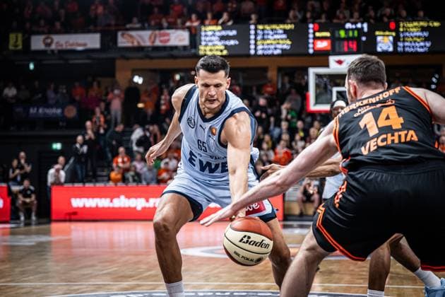 1 Basketball Bundesliga, easyCredit BBL, Season 2025 2026, Men, Cup quarter-finals, 17 11 2025, RASTA Vechta EWE Baskets Oldenburg Filip Stanic 65 EWE Baskets Oldenburg in action Vechta RASTA Dome Lower Saxony Germany