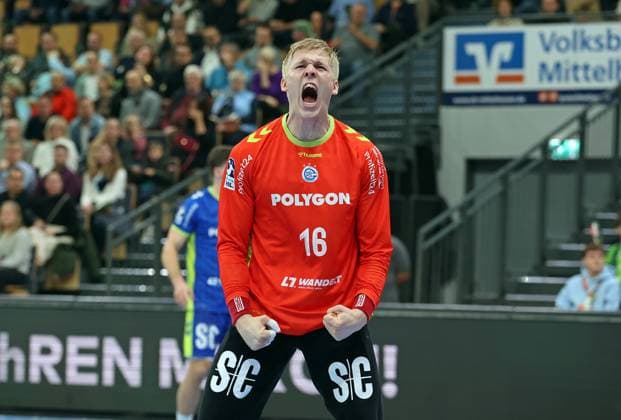 17 11 2025, xovx, Handball Daikin Handball Bundesliga, HSG Wetzlar VfL Gummersbach Jubel bei Bertram Obling VfL Gummersbach Wetzlar Buderus Arena Hessen Deutschland EN