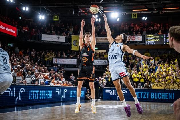 1 Basketball Bundesliga, easyCredit BBL, Season 2025 2026, Men, Cup quarter-finals, 17 11 2025, RASTA Vechta EWE Baskets Oldenburg Joschka Ferner 9 RASTA Vechta at Jumpshot Vechta RASTA Dome Lower Saxony Germany