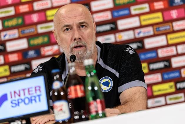 SOCCER - FIFA WC quali, AUT vs BIH VIENNA,AUSTRIA,17.NOV.25 - FIFA World Cup, WM, Weltmeisterschaft, Fussball 2026, European Qualifiers, group stage, OEFB international match, Länderspiel, Nationalmannschaft Austria vs Bosnia and Herzegovina, preview, press conference, PK, Pressekonferenz BIH. Image shows head coach Sergej Barbarez (BIH). GEPAxpictures xArminxRauthner