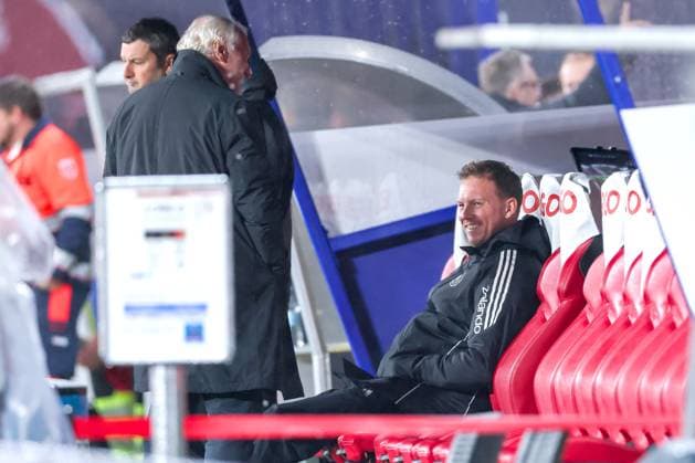 17 11 2025, Football, International match, World Cup Qualification Europe, Germany Slovakia, Red Bull Arena Leipzig , Matchday 10, Season 2025 2026 Sports director Rudi Völler GER rv next to national coach Julian Nagelsmann GER hc on the bench before the match Regulations prohibit any use of photographs as image sequences and or quasi video Sachsen Deutschland