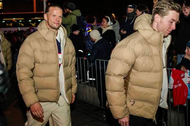 Folk festival after World Cup qualification Oslo 20251117 Erling Braut Haaland arrives at Carls pub to celebrate the World Cup qualification Photo Terje Bendiksby NTB Oslo Norway EDITORIAL USE ONLY RESTRICTED USE FOR BETTING COMPANIES  Copyright: xTerjexBendiksbyx xNTBx